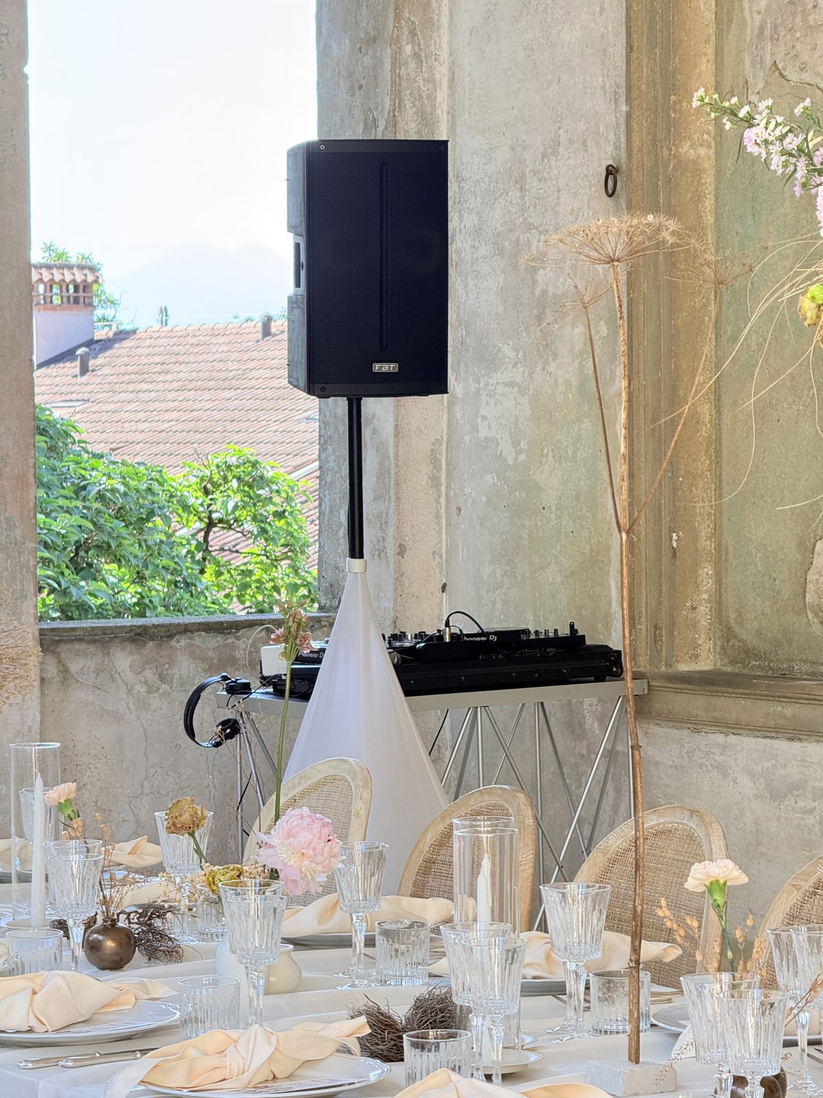 Impianto audio per cena in terrazza panoramica
